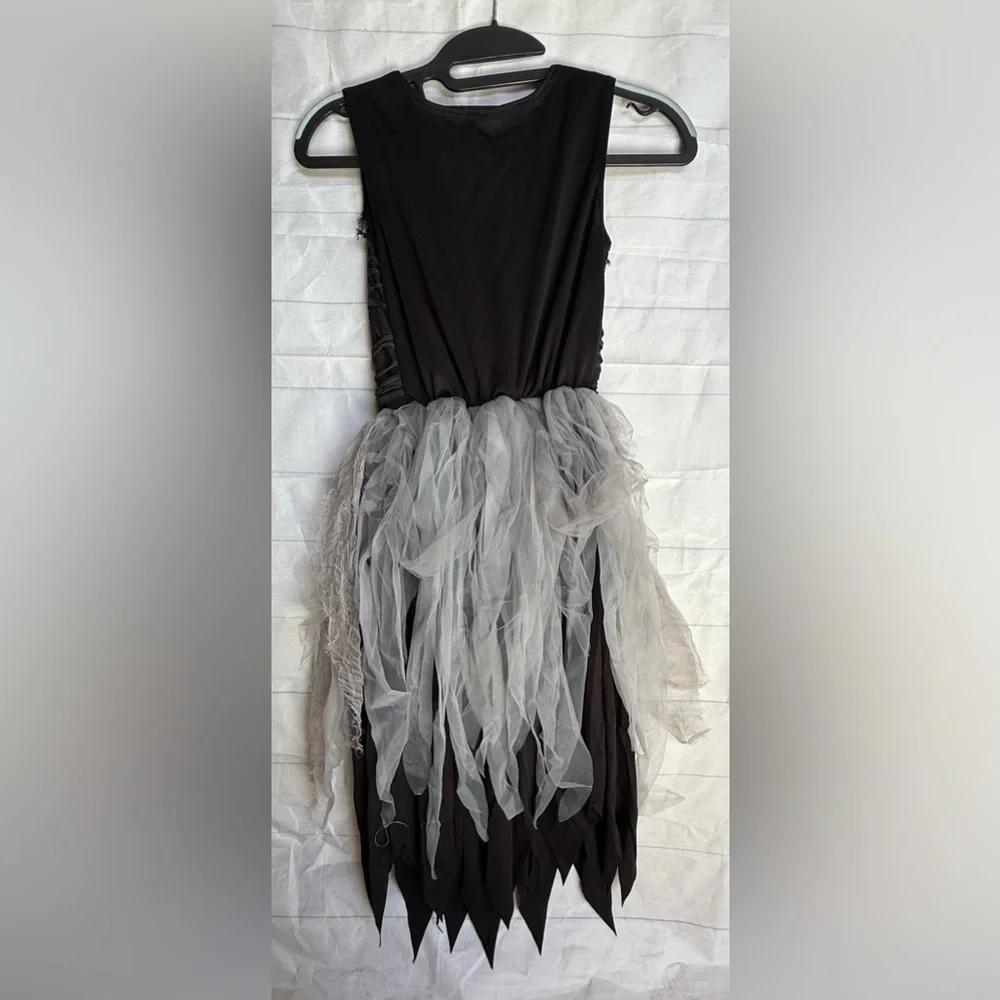 Girl Reaper Halloween Costume Size M Girls NO CHAINS - Picture 5 of 16